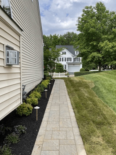 planting-landscape-lighting-and-sod-1